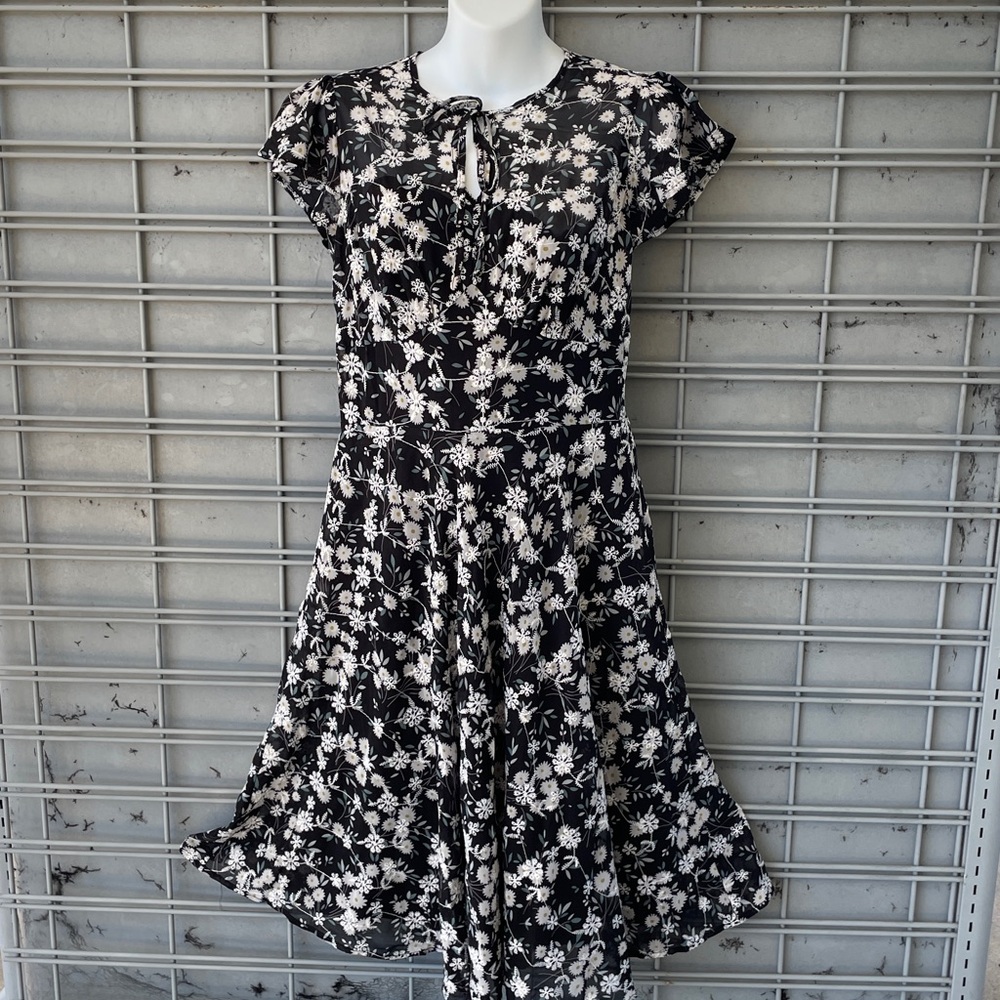 Voodoo Vixen Floral Printed Cap Sleeved MIDI Dress